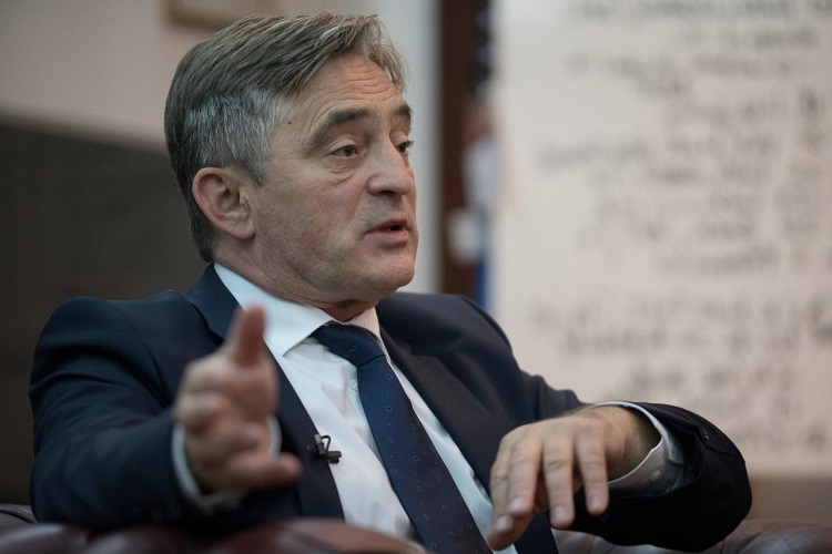 Komšić: Konfuzija u nabavci vakcina