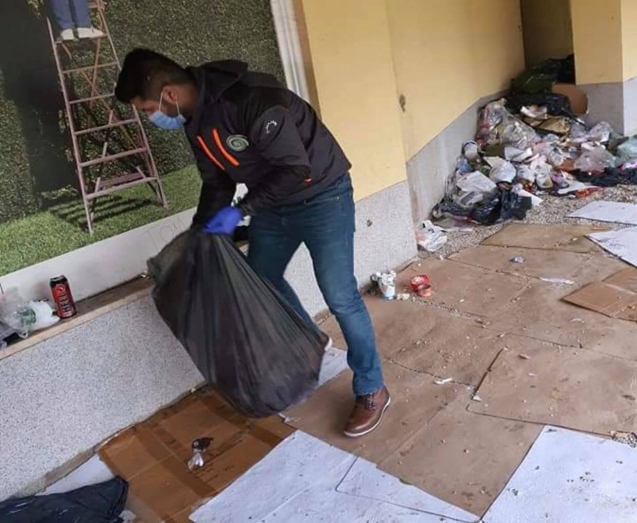 Lijepa gesta migranata koji borave u Tuzli: Sprovedena akcija čišćenja kod BKC-a 