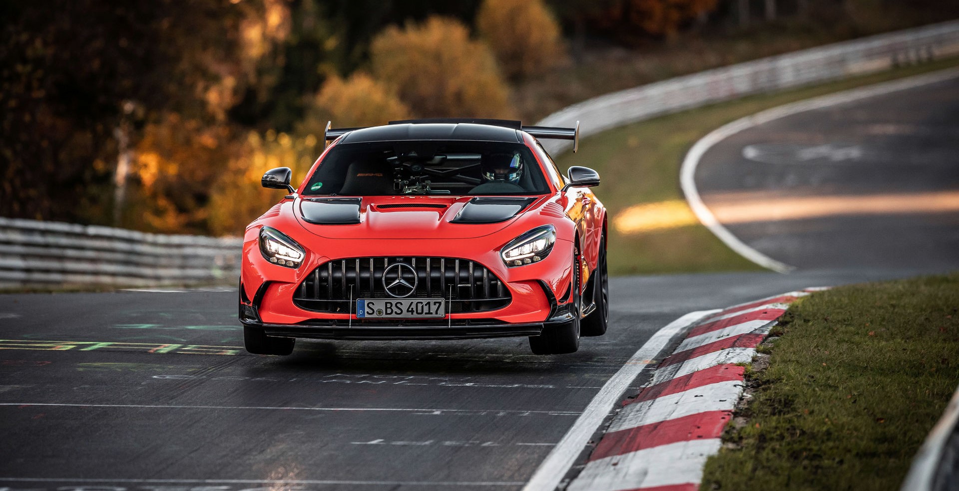 VIDEO: Mercedes-AMG GT Black Series najbrži je serijski automobil na Nurburgringu