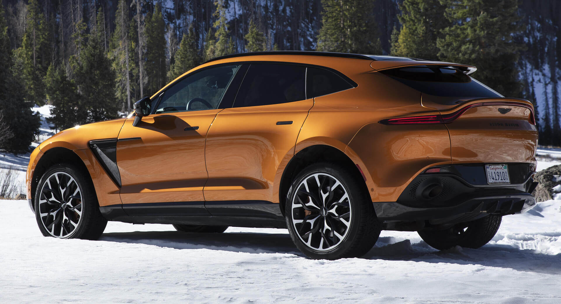 Aston Martin udvostručio prodaju, za rast najzaslužniji SUV