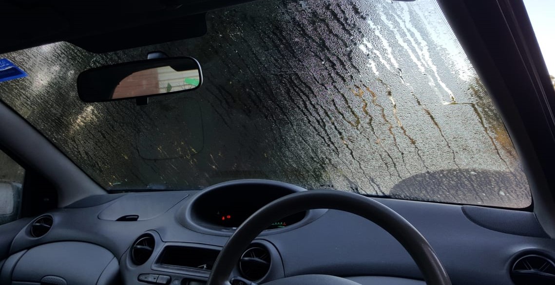 Zamagljeni prozori vozila: Kako najjednostavnije riješiti taj problem?