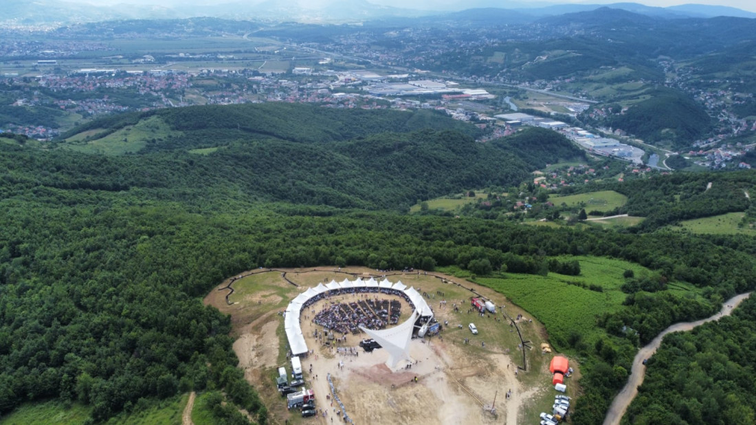 Na brdu Žuč svečano otvoren spomenik "Krila slobode"