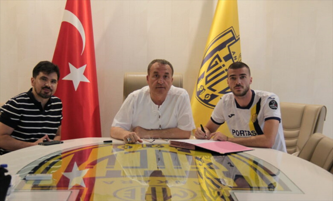 Nihad Mujakić novi fudbaler turskog Ankaragucua