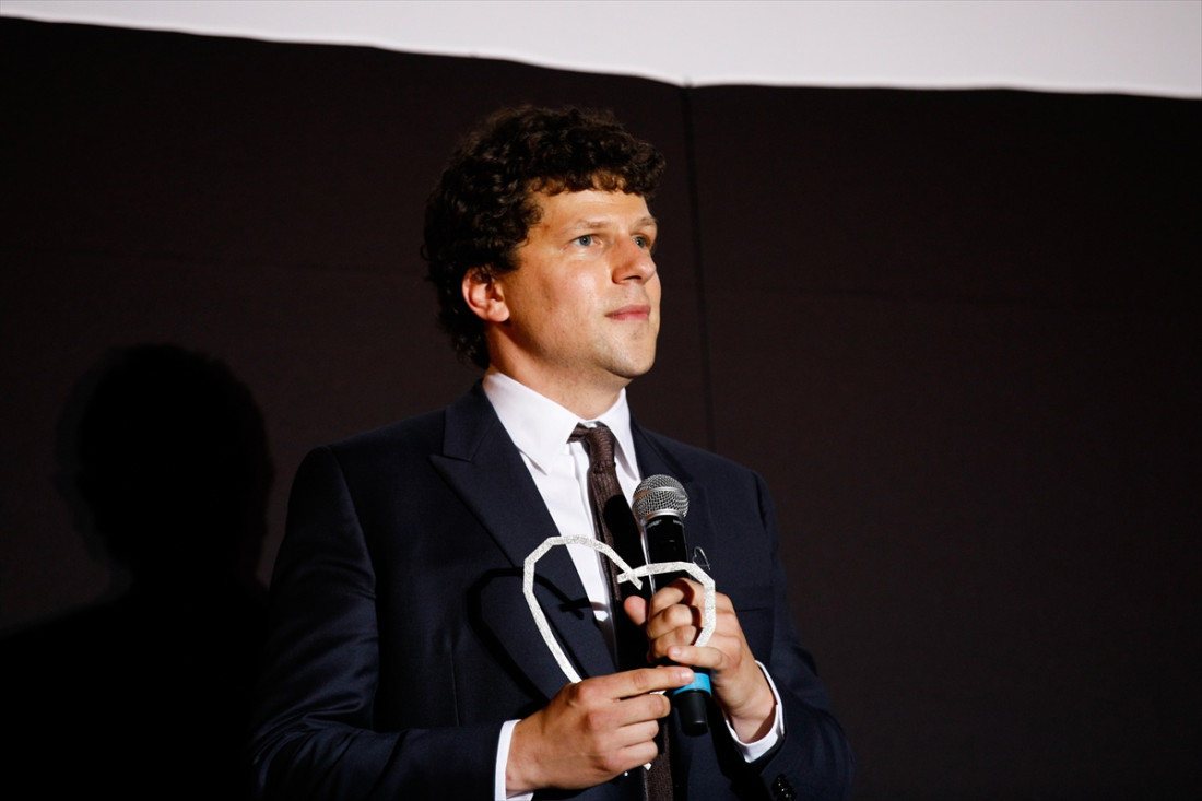 SFF: Američkom glumcu i reditelju Eisenbergu uručeno Počasno srce Sarajeva