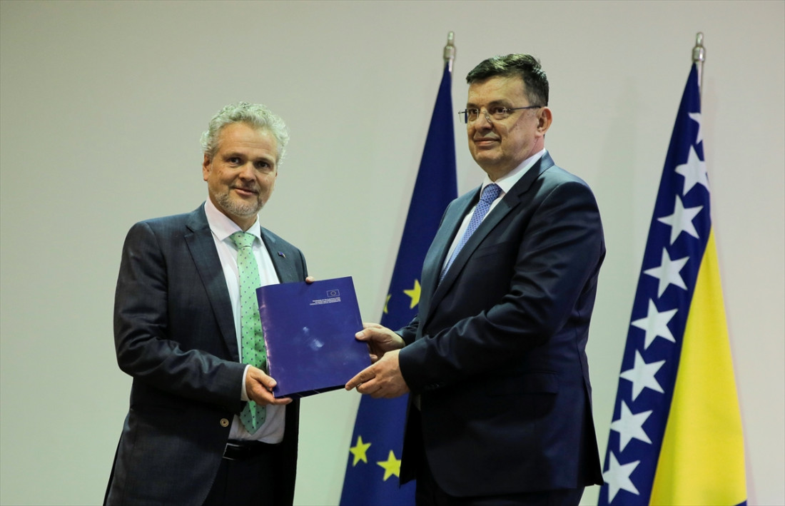 Sattler predao izvještaj i preporuku EK Tegeltiji: Građani su ovo zaslužili