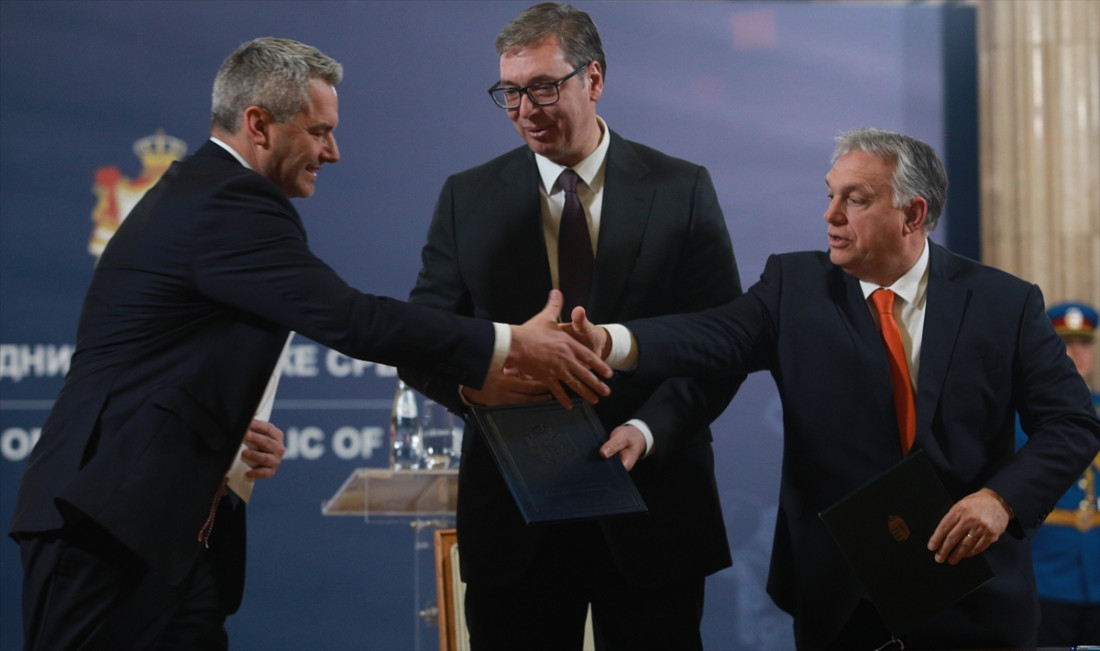 Vučić: Srbija ne želi da bude parking za ilegalne migrante