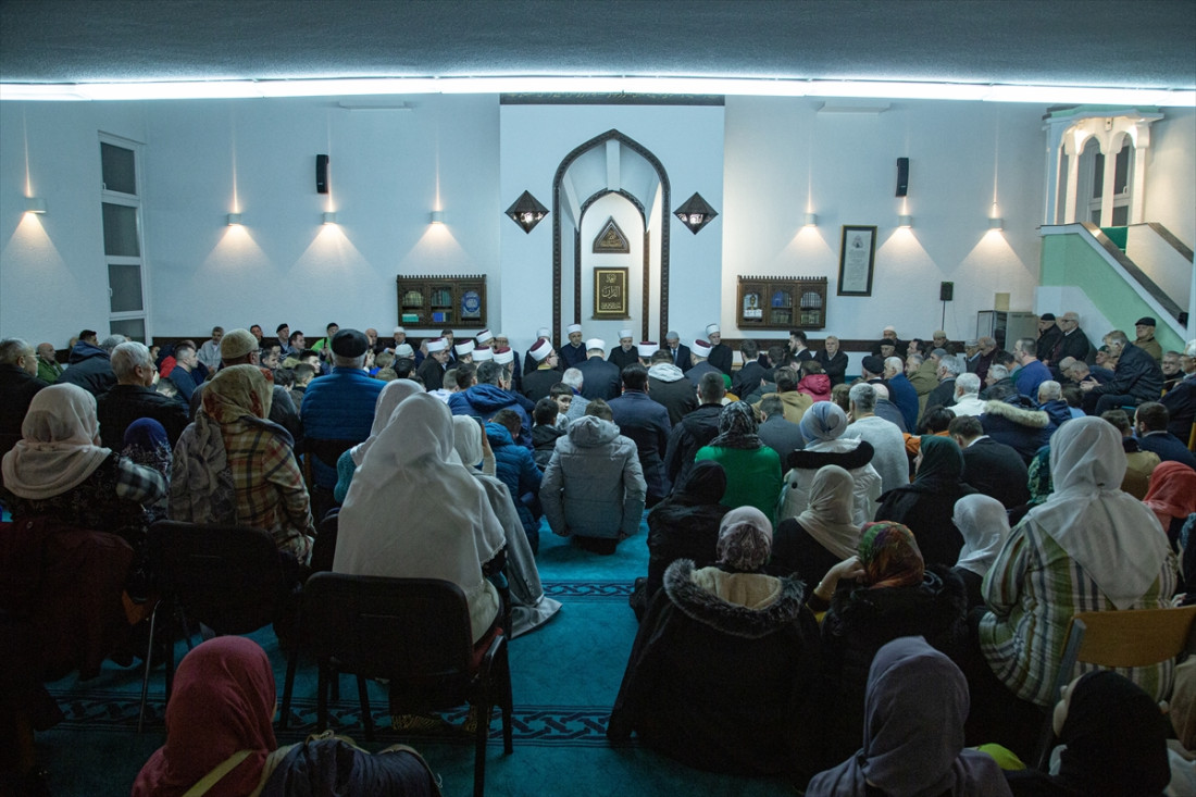 U Sarajevu obilježena mubarek noć Lejletu-r-regaib: Trudimo se sačuvati svoj identitet