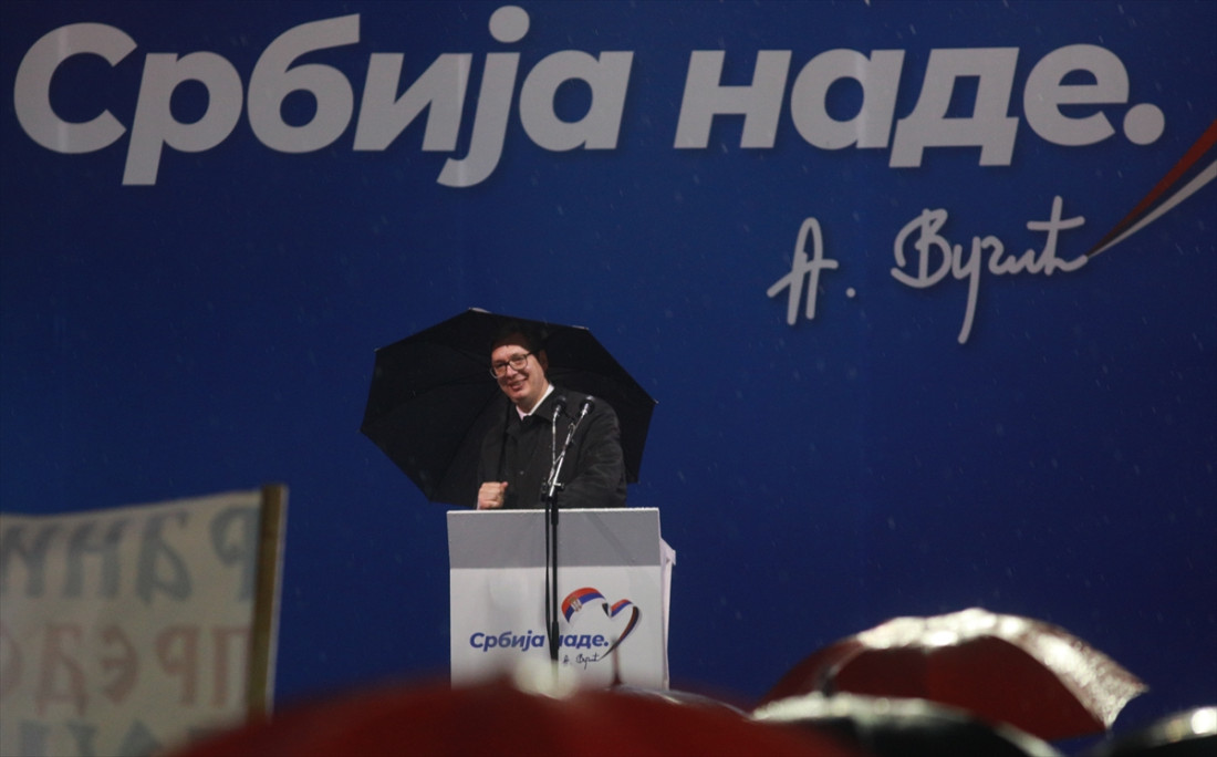 Vučić: Silazim s čela SNS-a, od sutra sam predsjednik svih građana