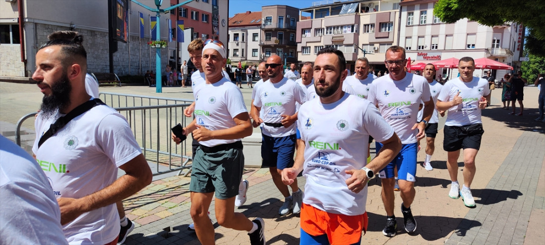 Iz Bihaća put Srebrenice krenuli i maratonci