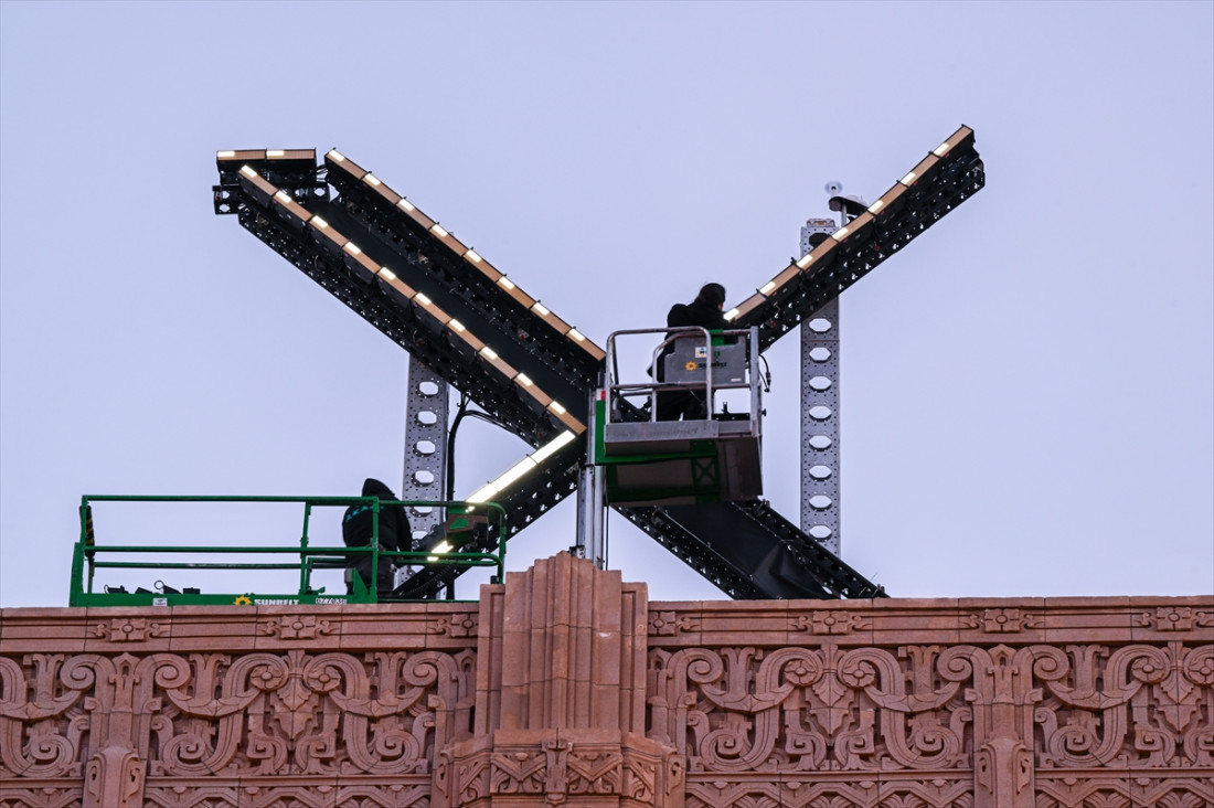 Na krov sjedišta Twittera u San Franciscu postavljen novi logo "X"