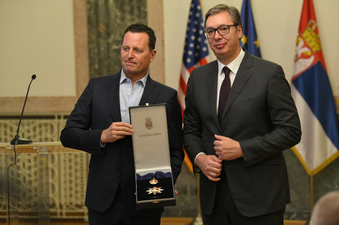 Vučić uručio Grenellu Orden srpske zastave prvog stepena