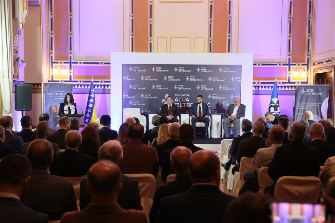 Promovirana knjiga „Alija Izetbegović u vanjskoj politici Bosne i Hercegovine 1990 - 2003“