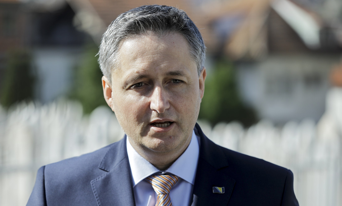 Bećirović: U regionu ima onih koji šire obmane i laži