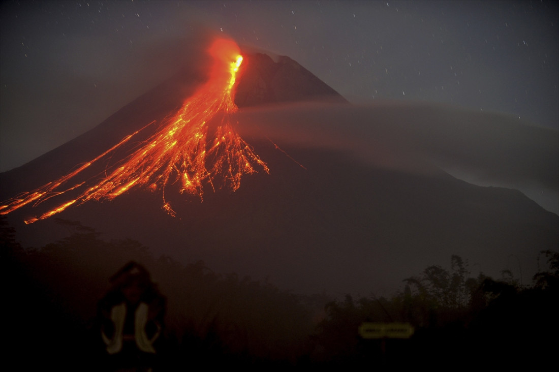 Indonezija: Eruptirala planina Merapi