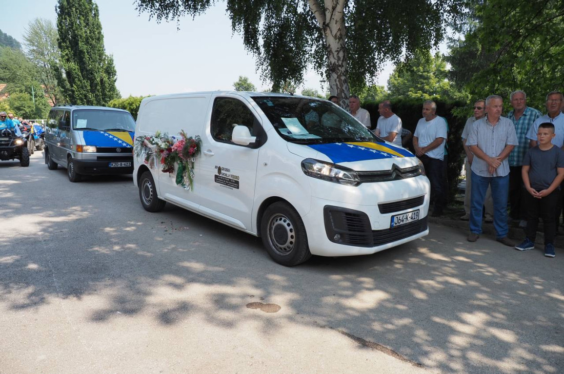 Iz Visokog ispraćeni tabuti s posmrtnim ostacima žrtava genocida