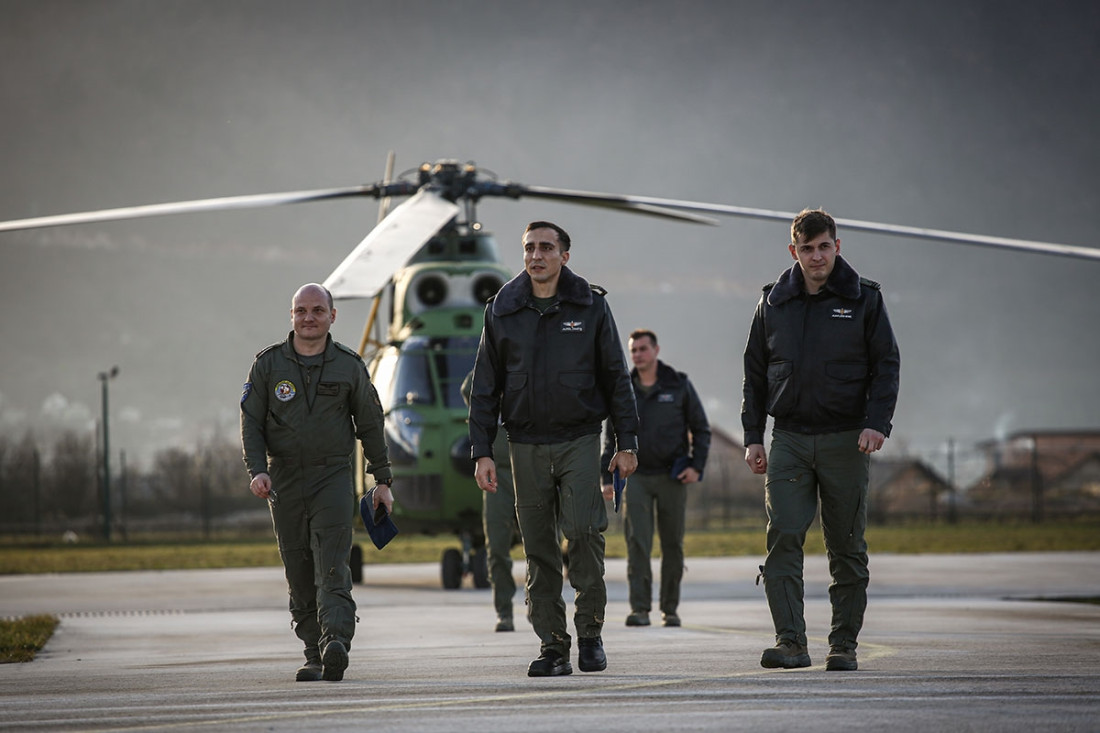 Rumunija jača vojno prisustvo u EUFOR-u, stigli i helikopteri IAR-330