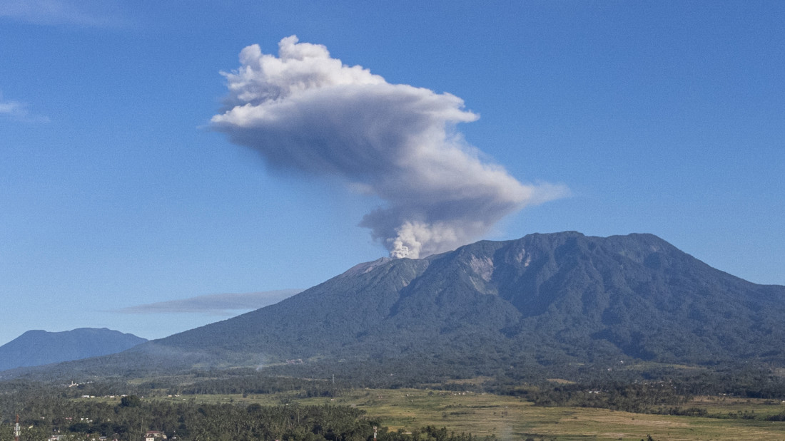 Erupcija vulkana Marapi na Sumatri