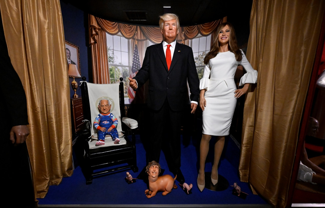 Aktivisti u Madridu protestovali protiv Netanyahua i Trumpa: Lutka "Chucky" postavljena u Muzeju voštanih figura