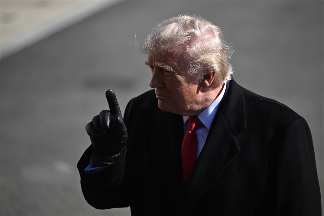 Trump upozorio "vrlo velikom silom" ako pregovori s Iranom propadnu