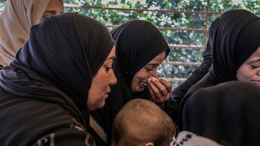Dvoje Palestinaca ubijeno, više ranjenih u izraelskom napadu na šatore za raseljene u Gazi