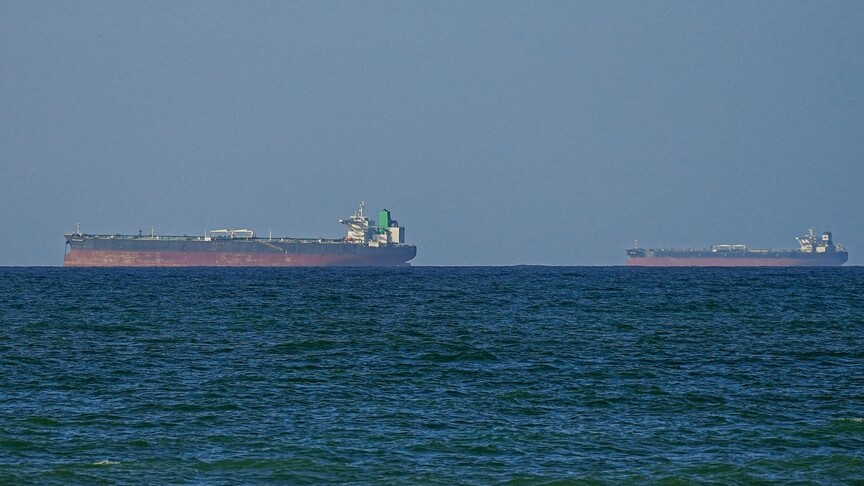 Iran upozorava da će vojni brodovi koji ometaju Hormuški moreuz biti meta