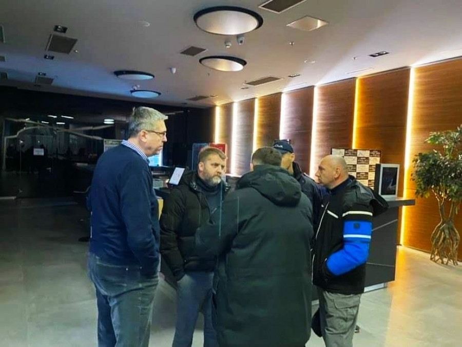 MUP KS priveo najmanje osam osoba zbog napada na Beograđane