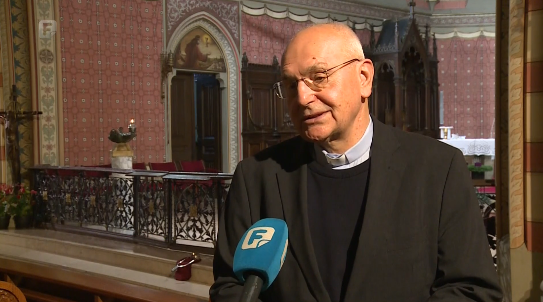 Zapaljena je prva adventska svijeća