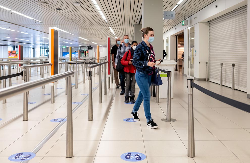 Amsterdam: Šest putnika iz Španije privedeno zbog nenošenja maske