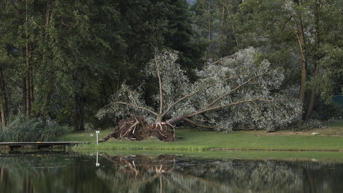 U olujama u Austriji smrtno stradalo pet osoba, uključujući dvoje djece