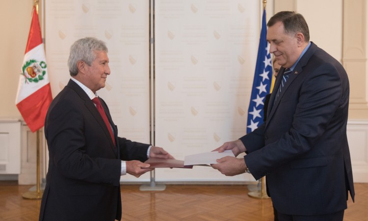 Dodik primio akreditivno pismo ambasadora Republike Peru za BiH