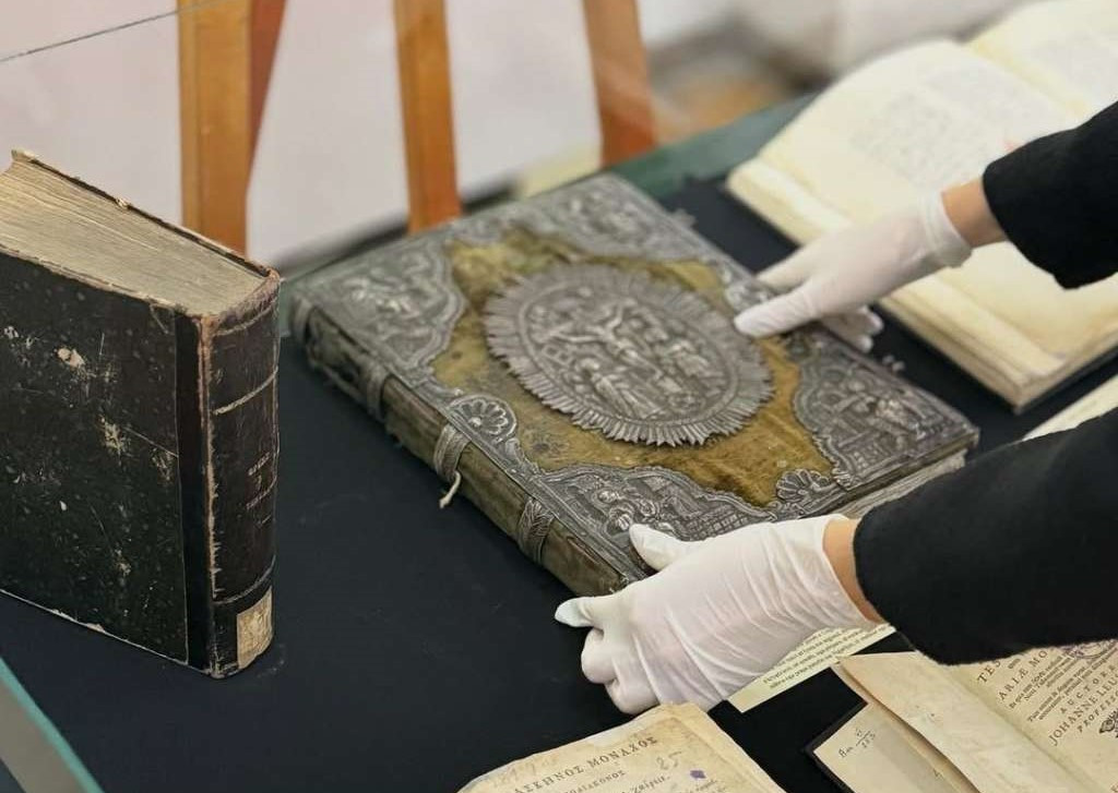 100 rijetkih izdanja Biblije izloženo u Nacionalnoj knjižnici Albanije