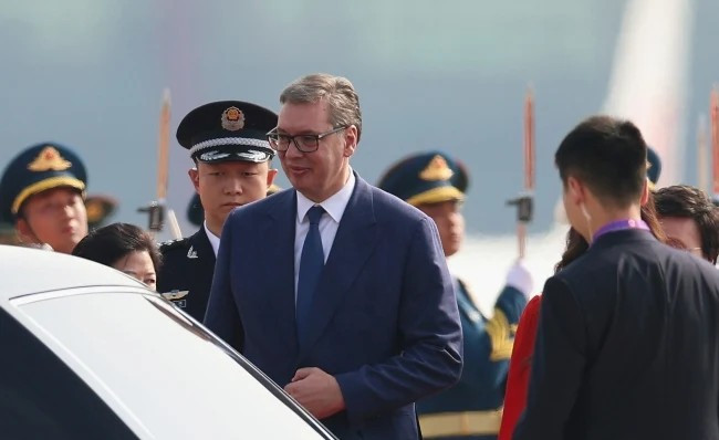 Vučić stigao u Kinu, planirani sastanci sa Xi Jinpingom i Putinom