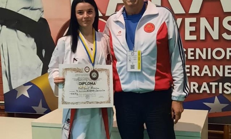 Almina Halilović treće mjesto na državnom takmičenju u karateu