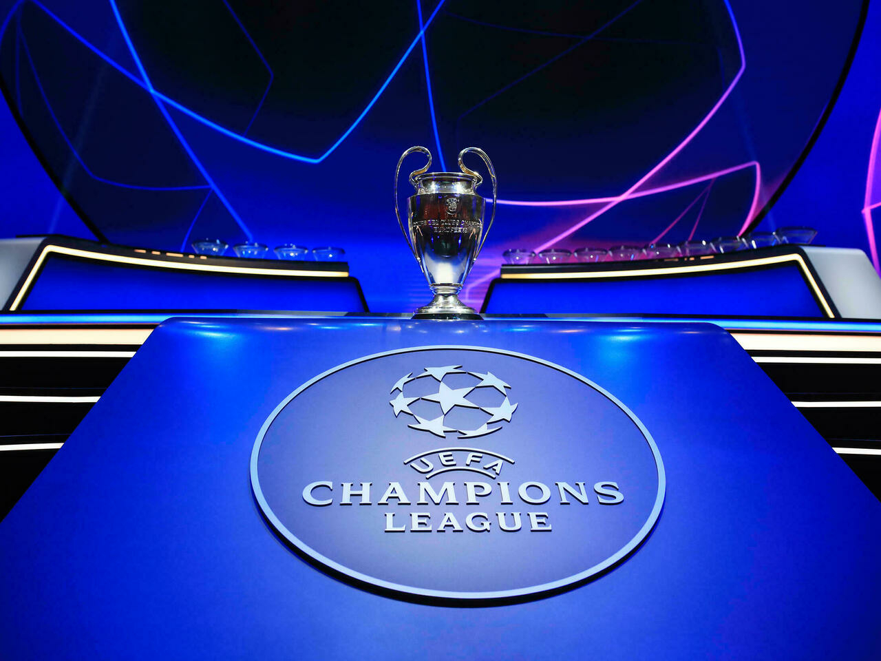 UEFA razmatra mogućnost da pozove u Ligu prvaka dva kluba na osnovu zasluga