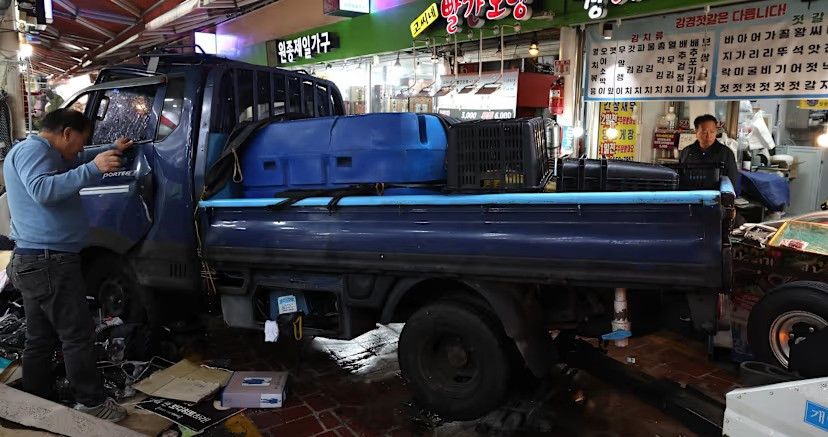 Kamionet se zabio u tržnicu u Južnoj Koreji, dvoje poginulih i 18 povrijeđenih