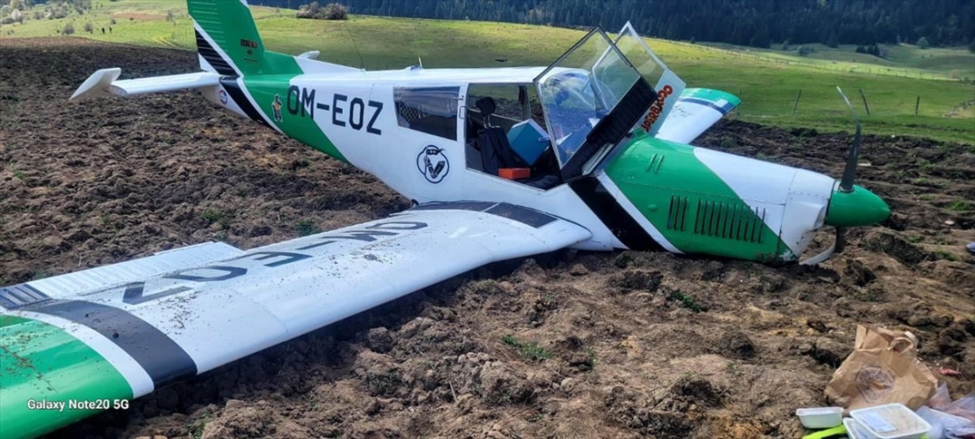 Privatni avion prinudno sletio na planini Vlašić, nema povrijeđenih