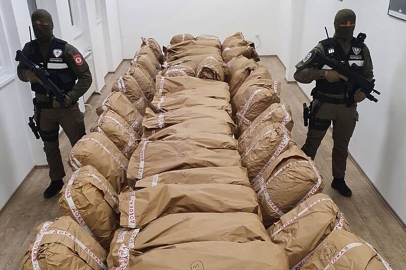U akciji “Transporter“ pronađeno 303 kilograma opojne droge skank