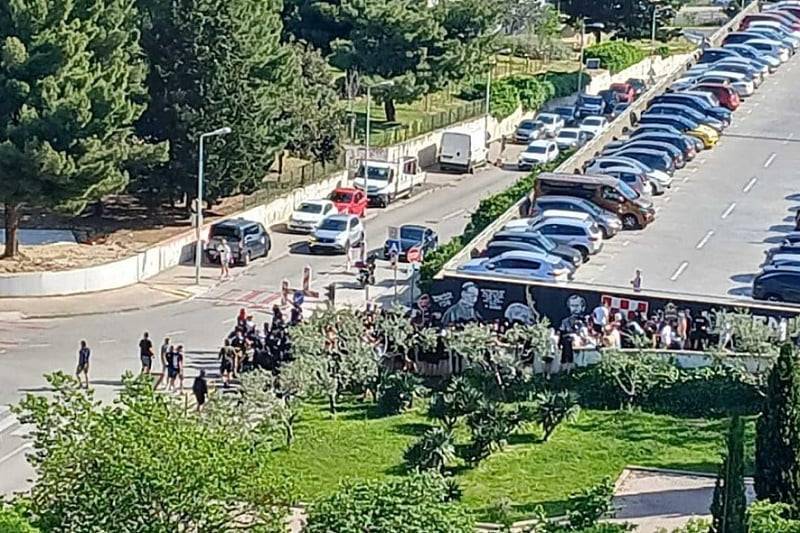 Uoči utakmice Hajduk -Dinamo sukob navijača u Splitu, policija privela veći broj osoba