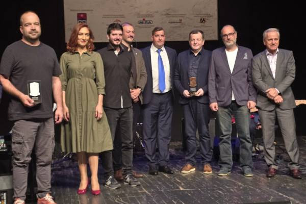 Predstava "Kiselina" apsolutna pobjednica Međunarodnog festivala "Zlatna vila" u Prijedoru