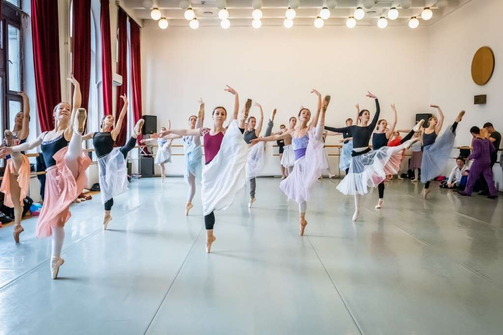 Bijeli balet "Giselle" u koreografiji i režiji Edine Papo 9. juna u Narodnom pozorištu