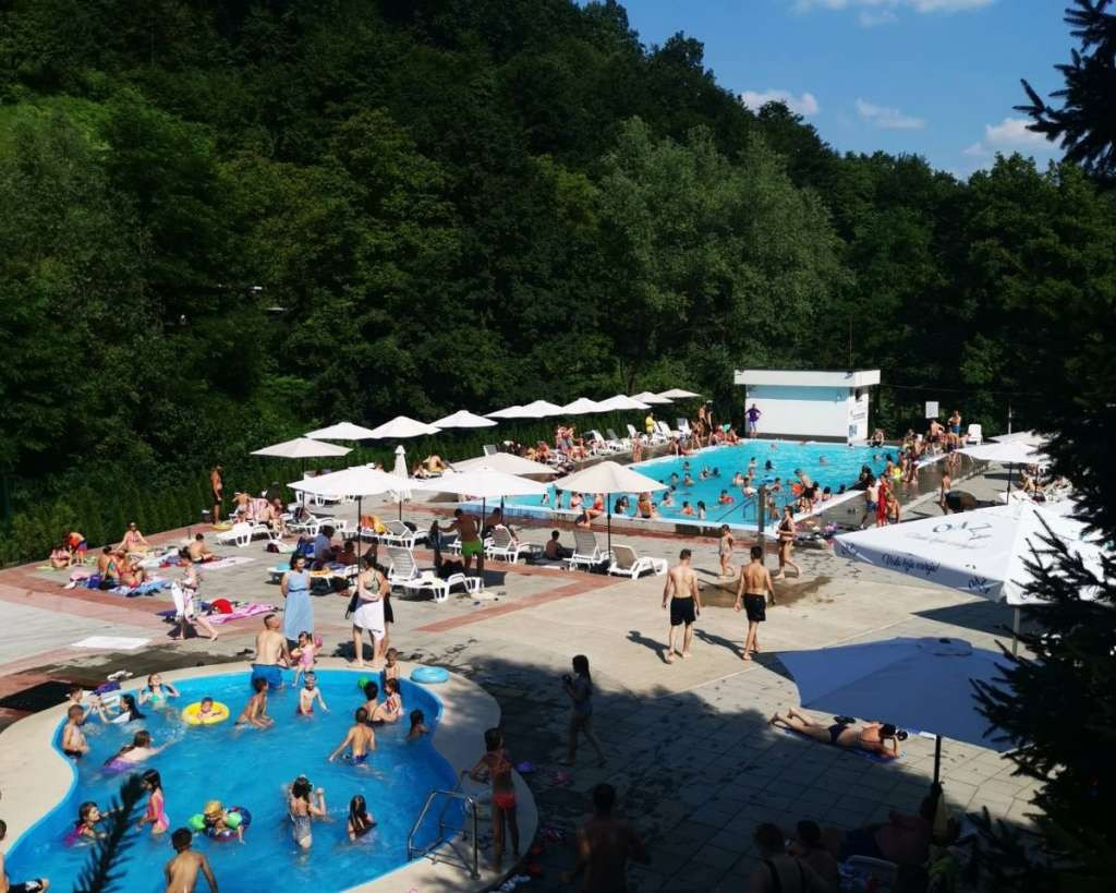 Obnovljeni bazeni na tešanjskom izletištu Kiseljak u četiri nepotpune sezone privukli 25.000 kupača
