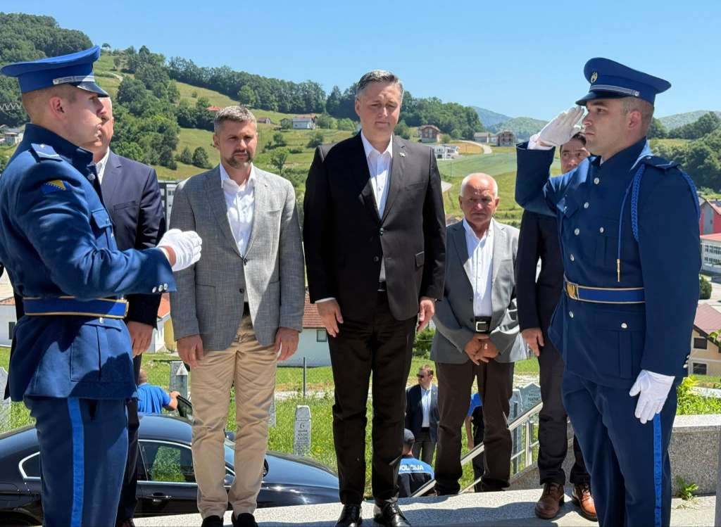 Bećirović u Bužimu: Fokus na 'Slobodarskim danim' i Muzeju 505. brigade