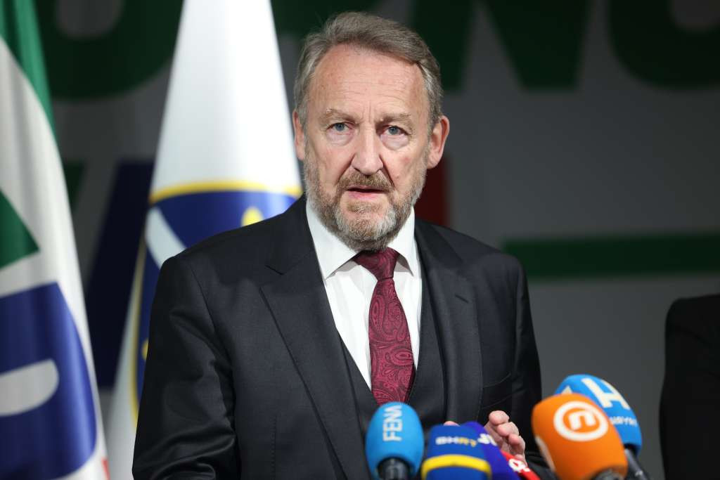 Izetbegović: Podrška Rezoluciji je pitanje istine, humanosti i podrške porodicama žrtava
