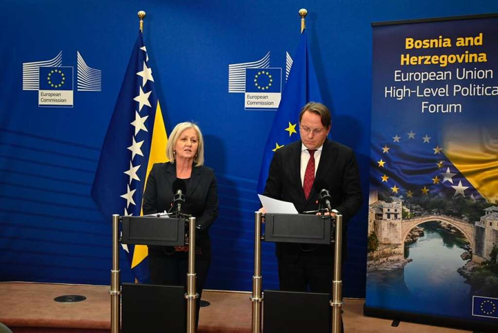 Varhelyi: Predanost europskim prioritetima u BiH snažnija je nego ikada