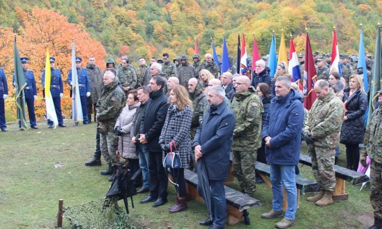Na Bobovcu održano vojno hodočašće 'Molitva za Domovinu'