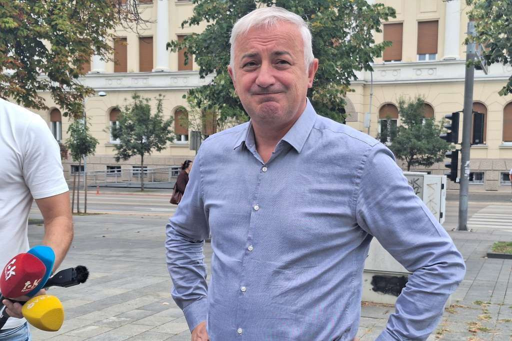Borenović: Ne znam ko me je napao, napadači su imali pomagača u crnom autu