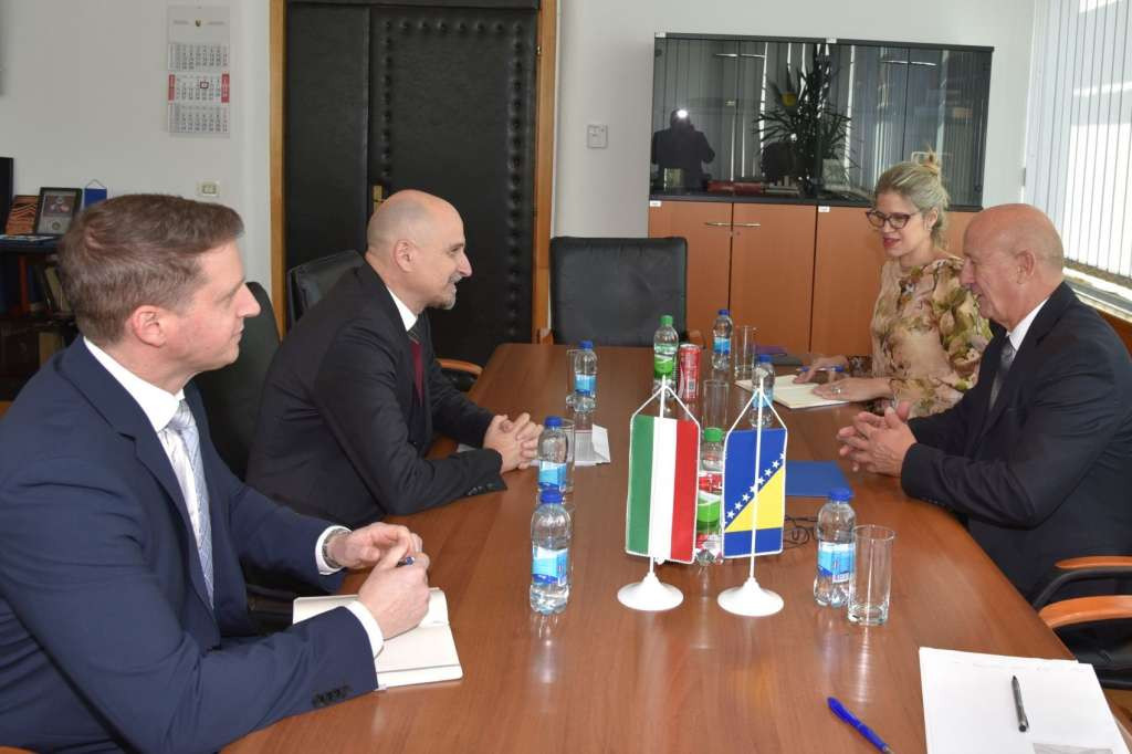 Bošnjak i ambasador Posa o aktuelnoj sigurnosnoj situaciji i o mogućnostima saradnje