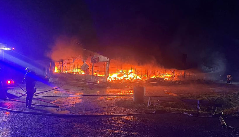 Veliki požar zahvatio pijacu 'Arizona' u Brčkom