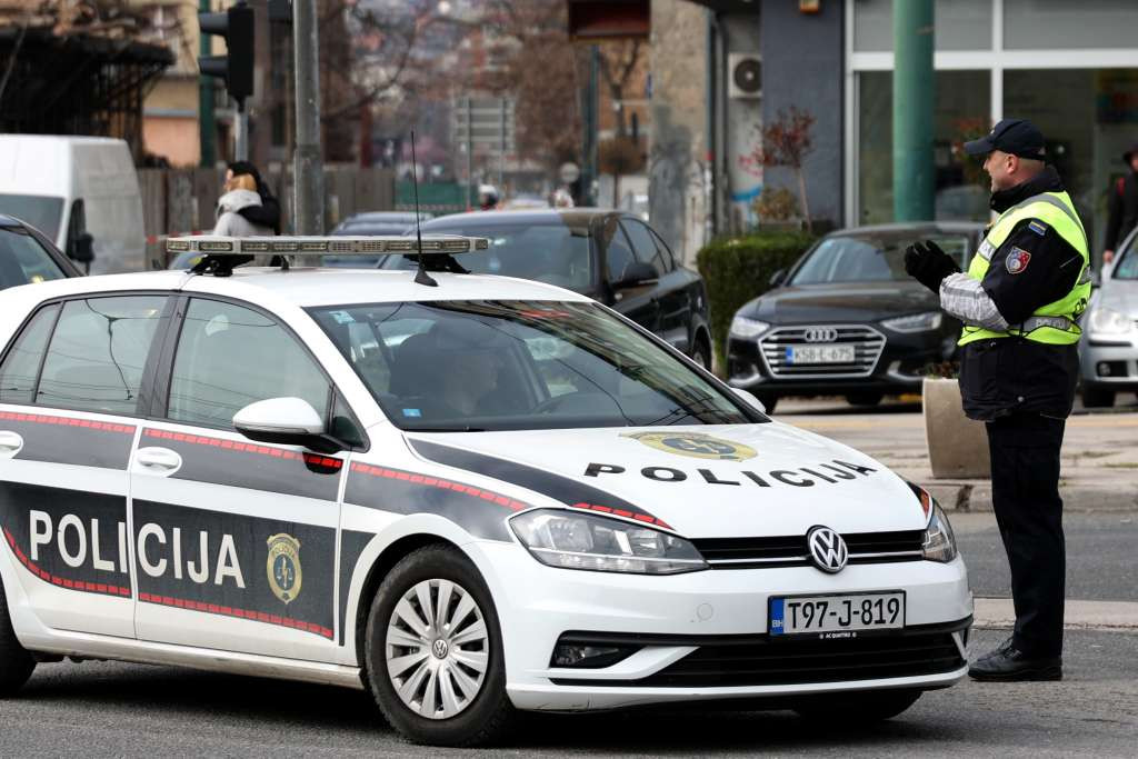 Isključen iz saobraćaja i ostao bez vozila zbog više od 3 hiljade KM neplaćenih kazni