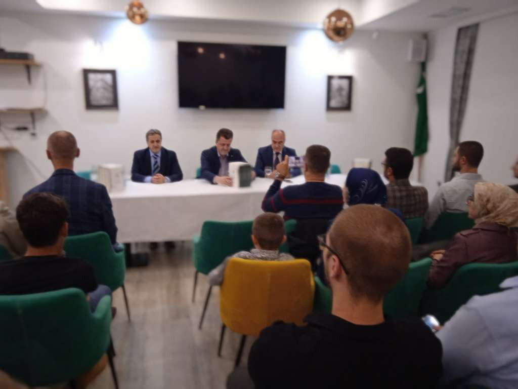 U Brčkom predstavljena knjiga "Tefsir - Komentar Kur'ana Časnog"